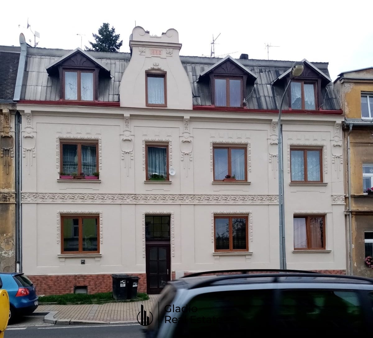 Photo 1 - House for sale · Family house · 450 m² · 5 rooms