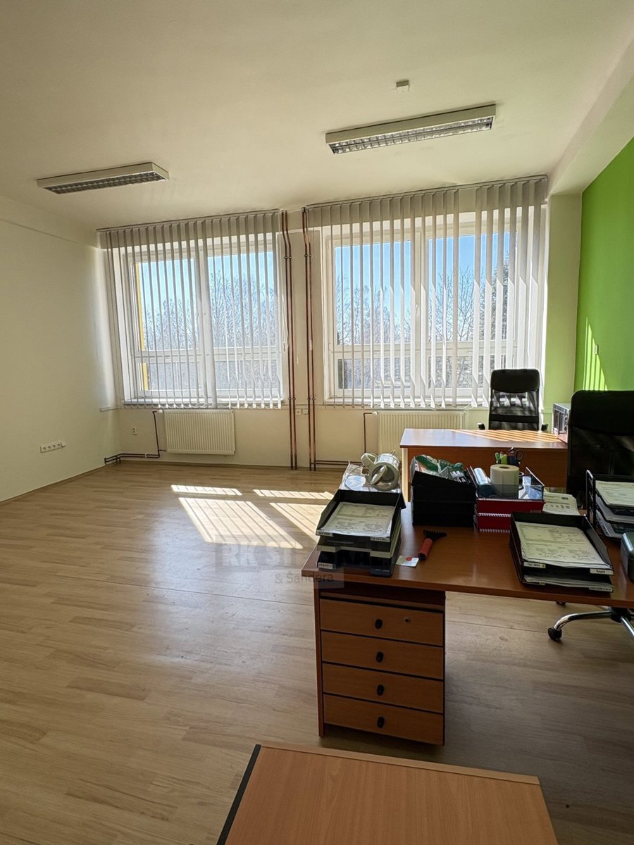 Fotografie 2 - Pronájem komerční nemovitosti · Kancelář · 55 m²
