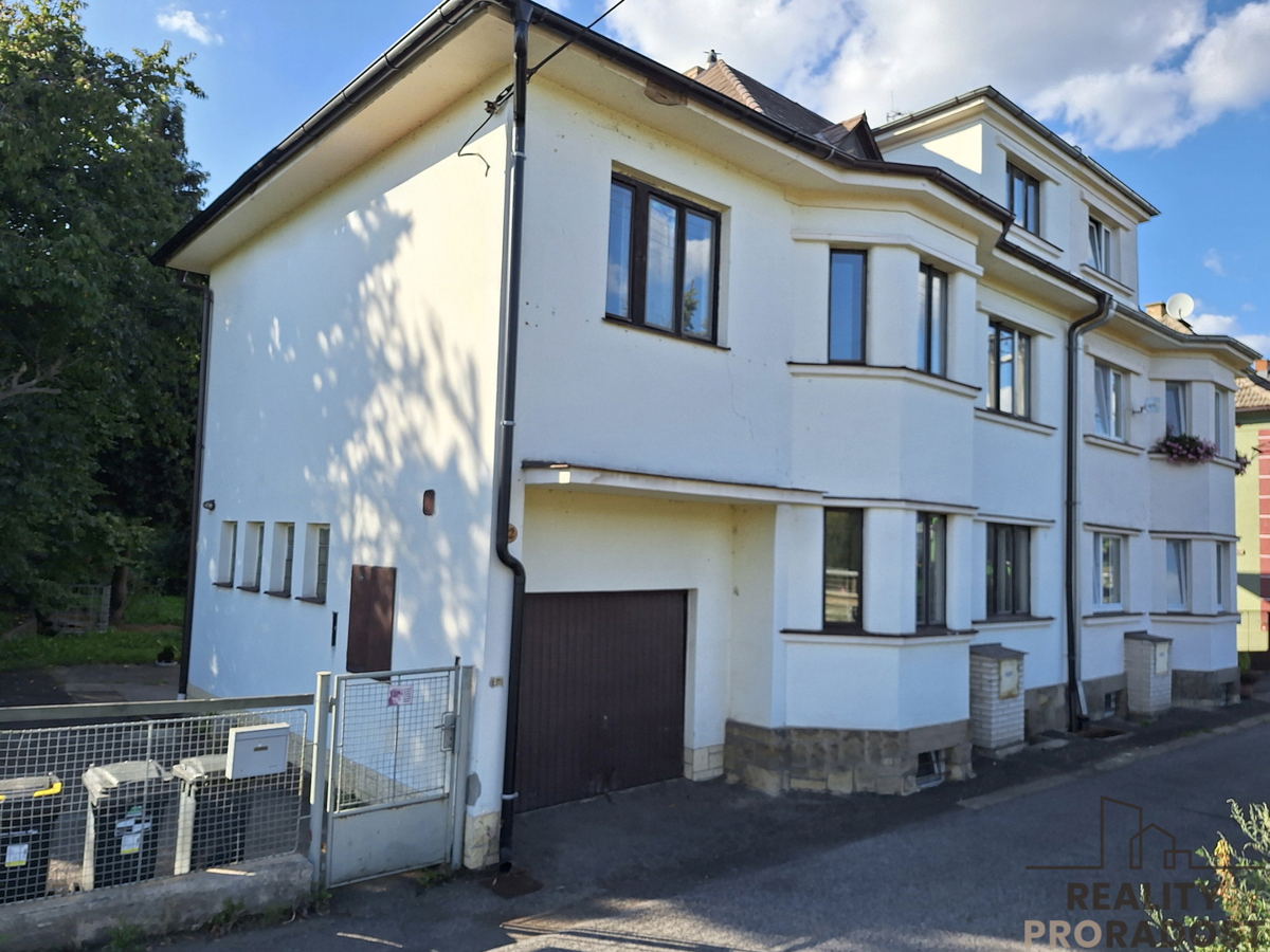 Фото 1 - Продаж будинку · Сімейний будинок · 190 m² · 5 кімнат
