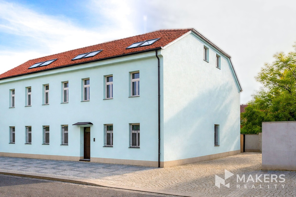 Photo 1 - Commercial property for sale · Office · 650 m²