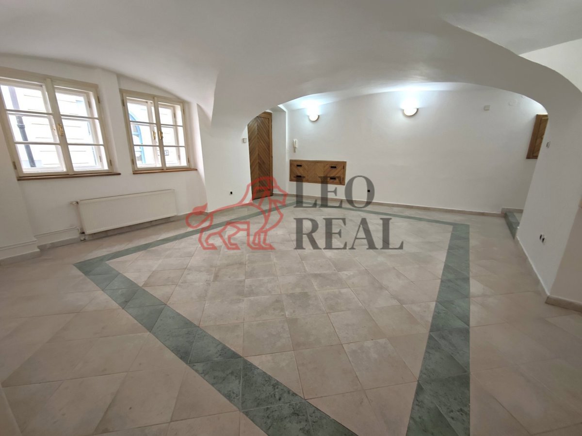 Photo 2 - Commercial property for sale · 152 m²