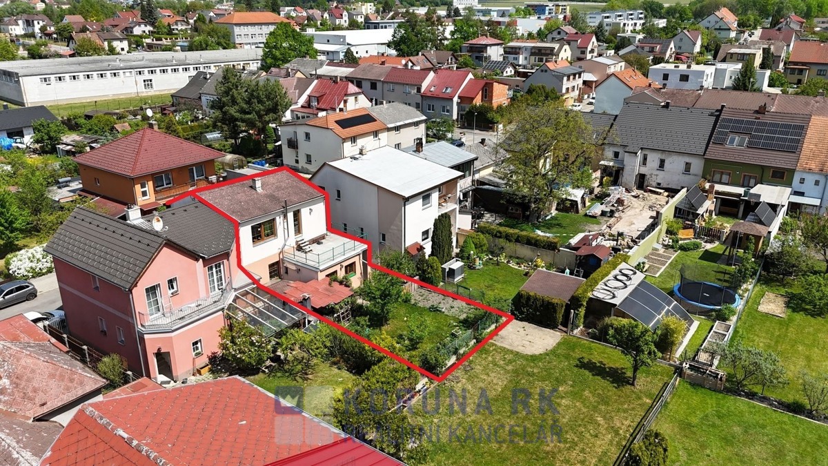 Фото 1 - Продаж будинку · Сімейний будинок · 131 m² · 4 кімнати