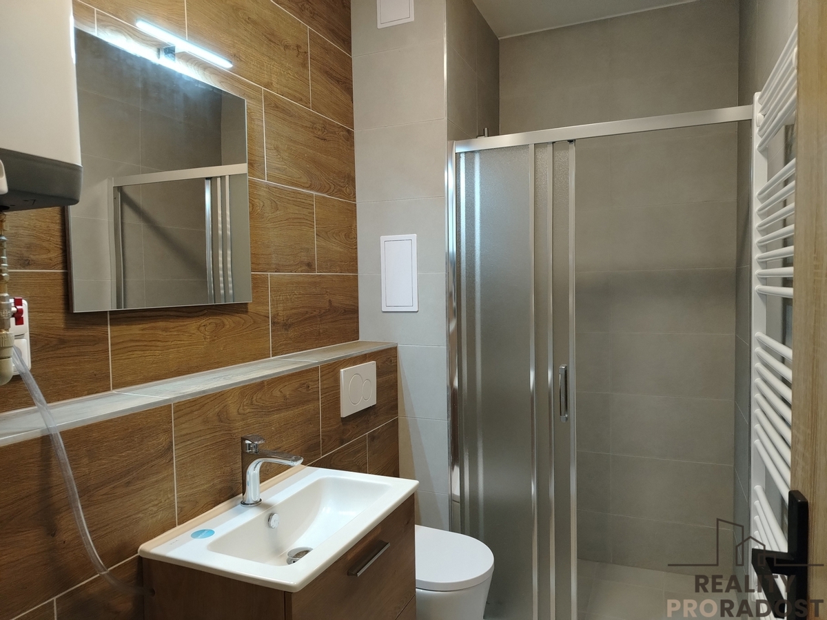 Fotografie 2 - Pronájem bytu · 2+kk · 47 m²