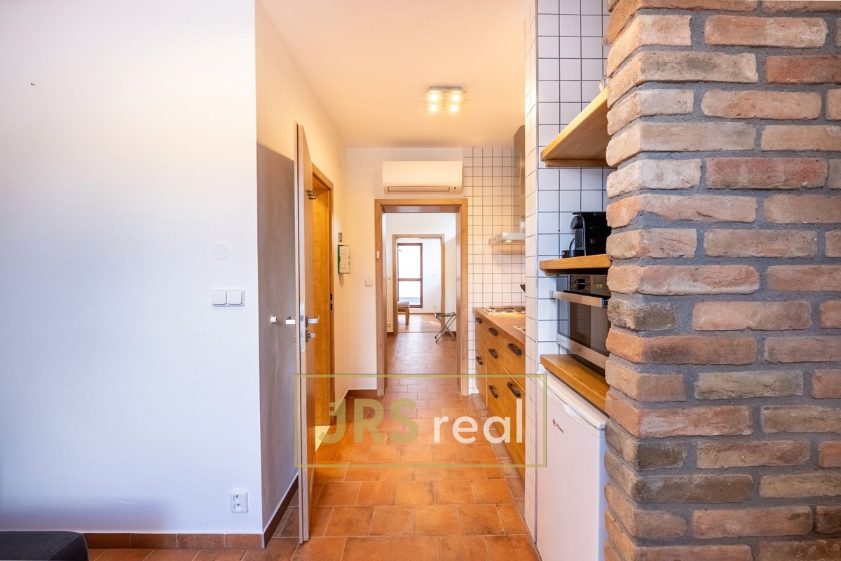 Photo 3 - Apartment for rent · 2+kk · 34 m²