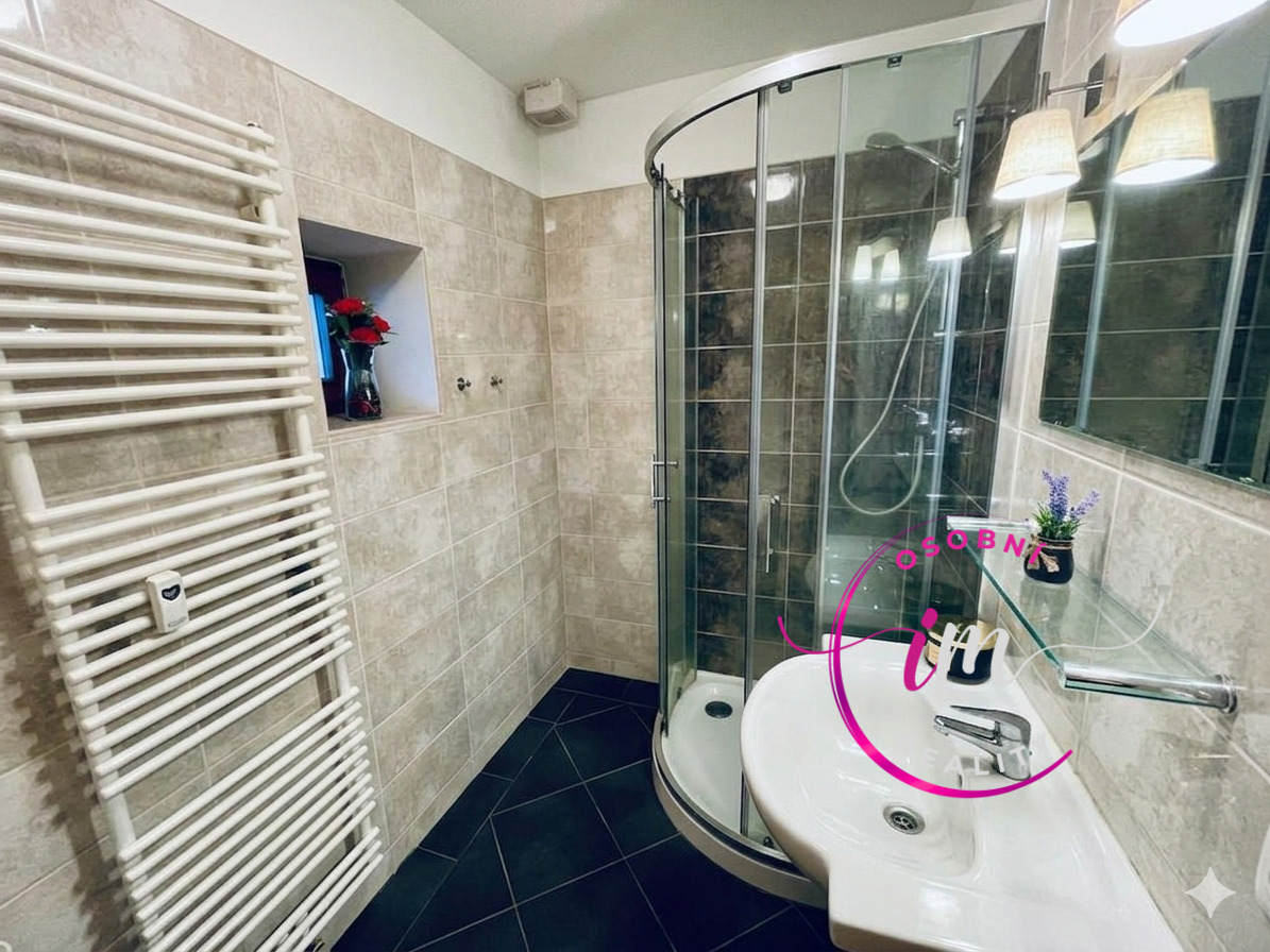 Photo 2 - Apartment for sale · 2+kk · 65 m²
