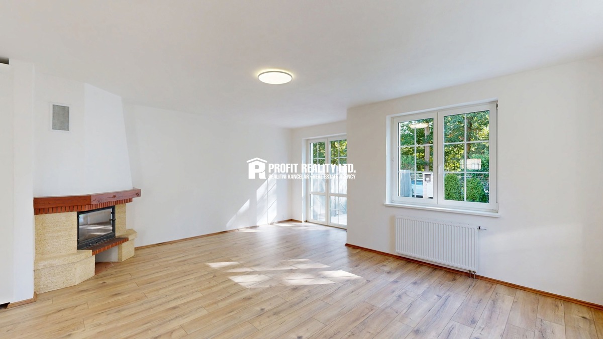 Фото 2 - Продаж будинку · Сімейний будинок · 213 m² · 5 кімнат