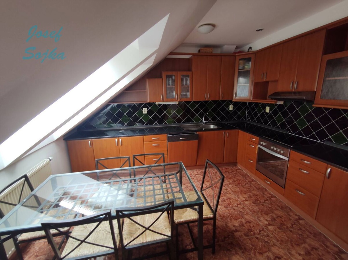 Фото 2 - Продаж квартири · 3+kk · 102 m²