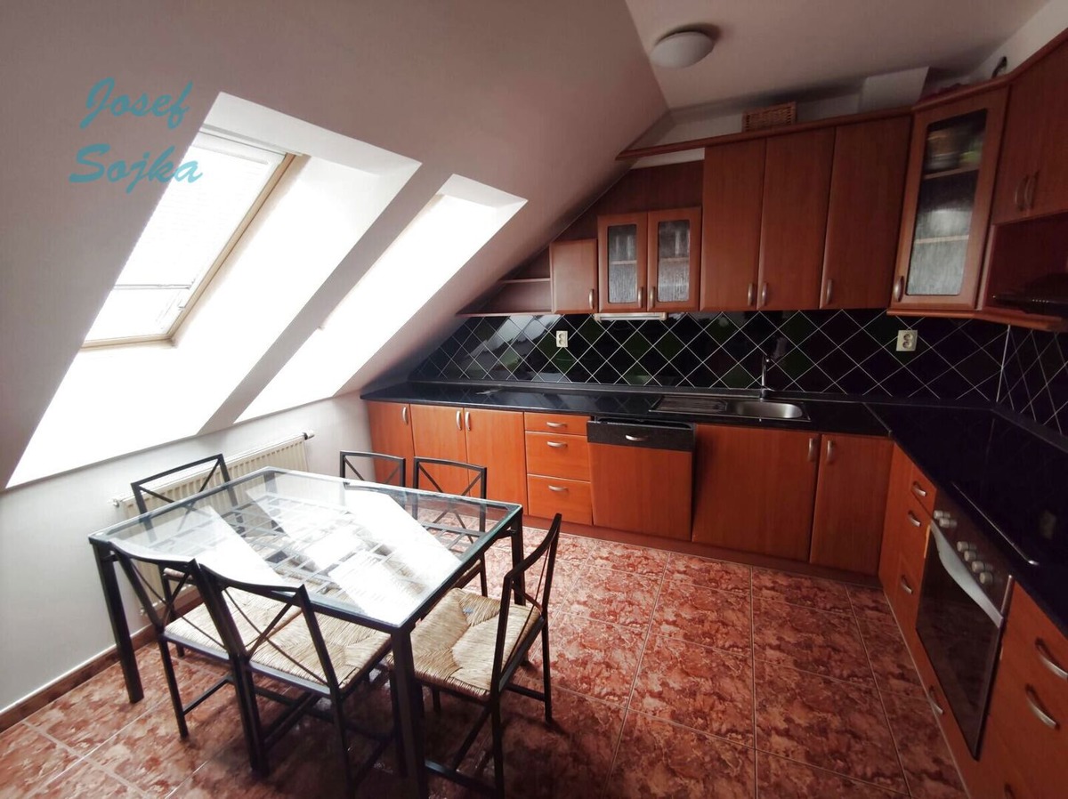 Фото 4 - Продаж квартири · 3+kk · 102 m²