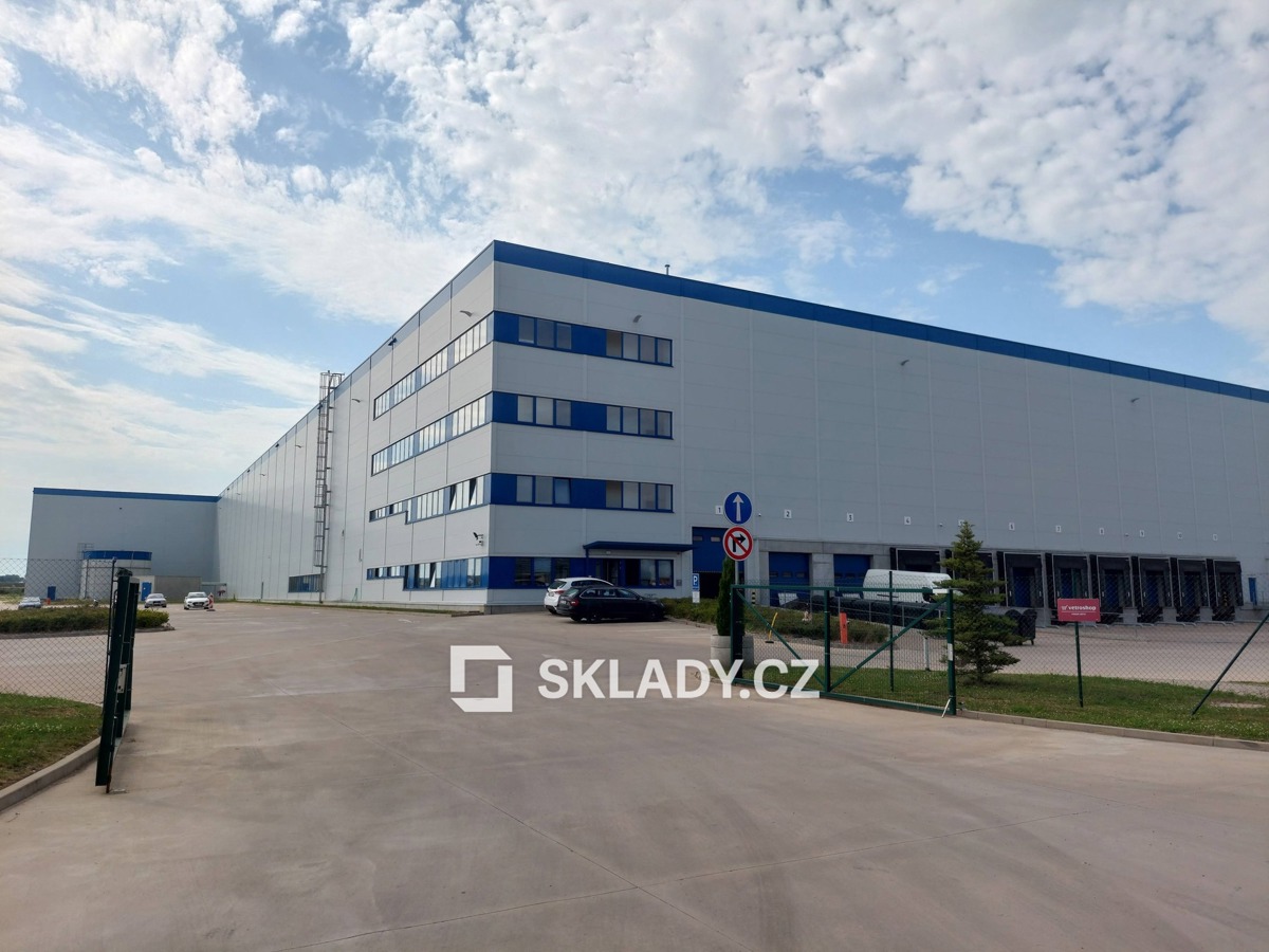 Fotografie 3 - Pronájem komerční nemovitosti · Sklad · 7 000 m²
