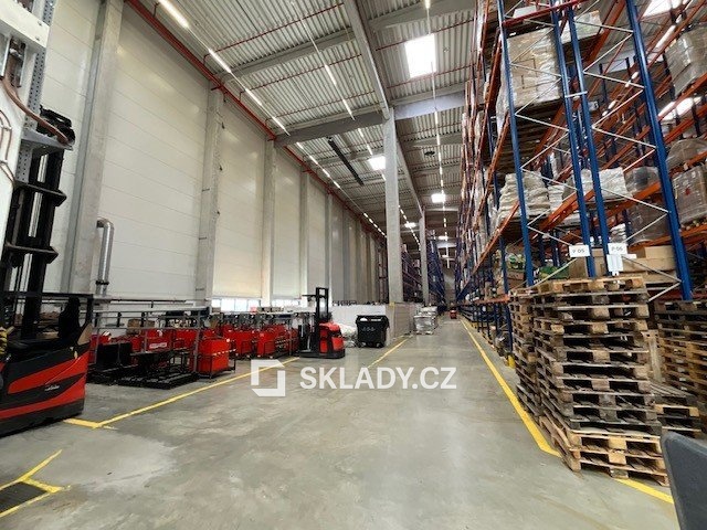 Fotografie 4 - Pronájem komerční nemovitosti · Sklad · 7 000 m²