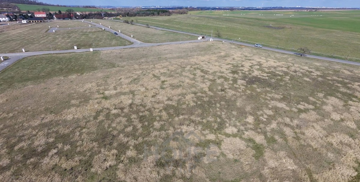 Photo 1 - Land for sale · Housings