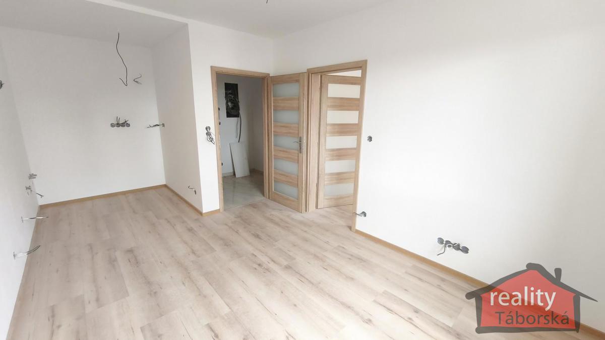 Fotografie 2 - Prodej bytu · 2+kk