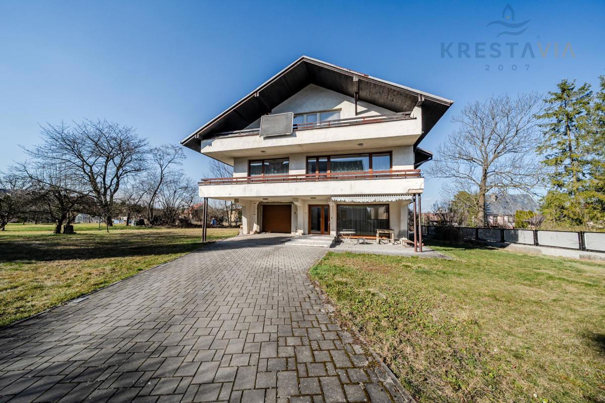 Фото 3 - Продажа дома · Семейный дом · 137 m² · 5 комнат