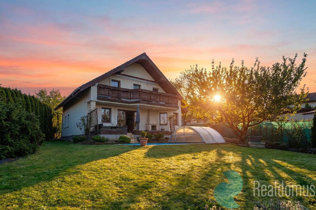 Фото 1 - Продаж будинку · Вілла · 174 m² · 5 кімнат