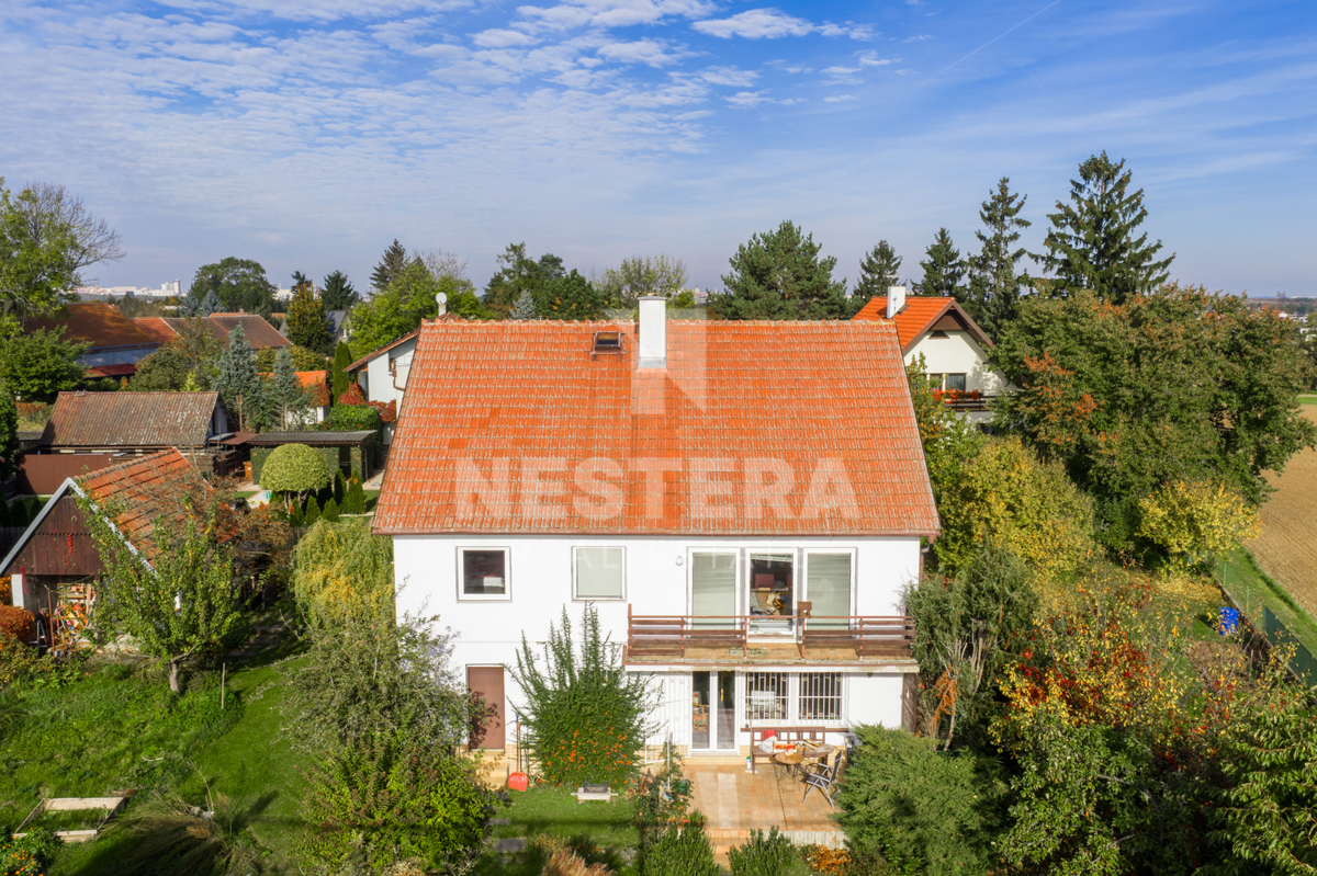 Fotografie 2 - Prodej domu · Rodinný · 240 m² · 5 pokojů