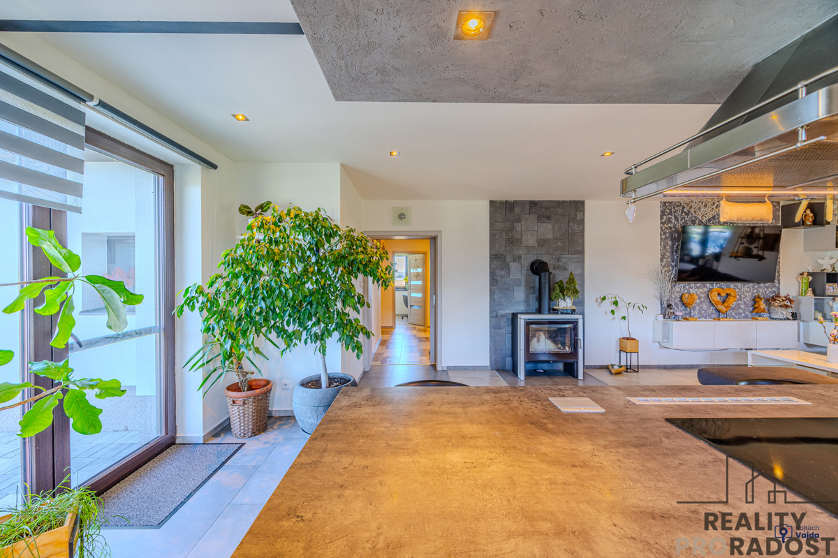 Фото 2 - Продажа дома · Семейный дом · 195 m² · 5 комнат