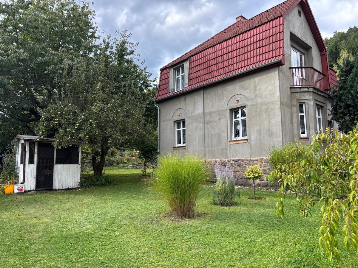Фото 1 - Продаж будинку · Сімейний будинок · 250 m² · 4 кімнати