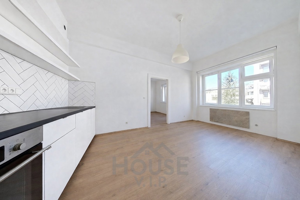 Photo 2 - Apartment for sale · 2+kk · 47 m²