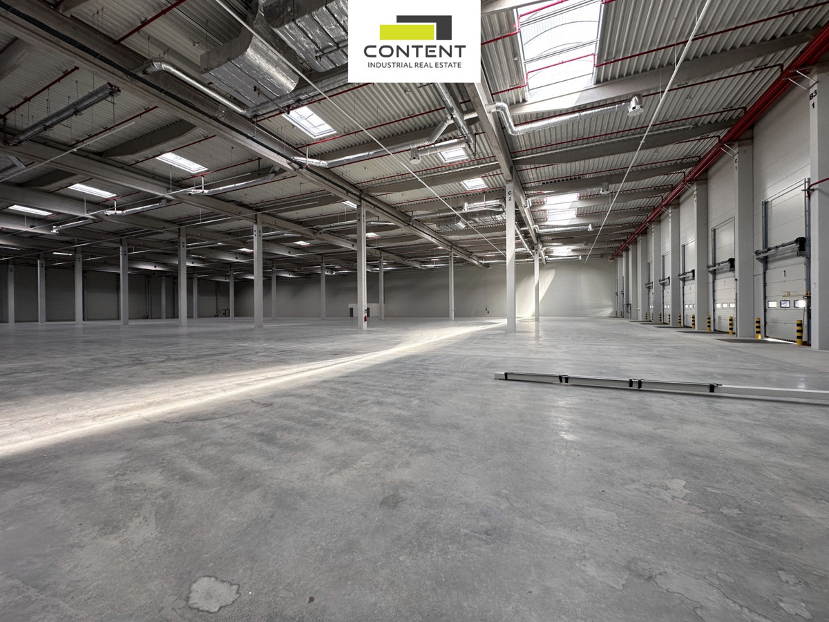 Photo 1 - Commercial property for rent · 8 640 m²