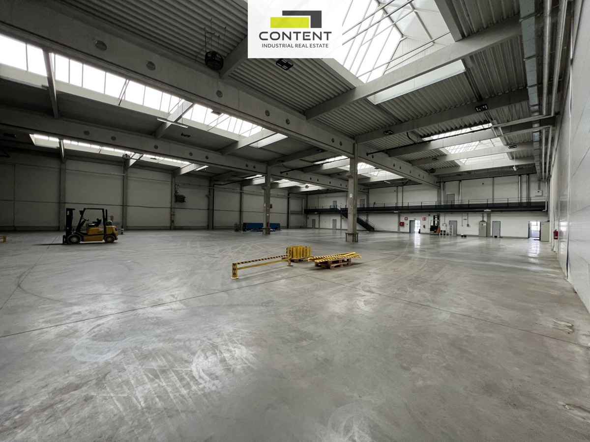 Photo 1 - Commercial property for rent · 1 747 m²
