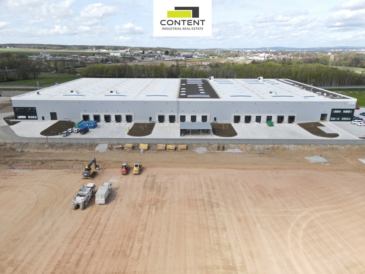 Photo 3 - Commercial property for rent · 19 825 m²