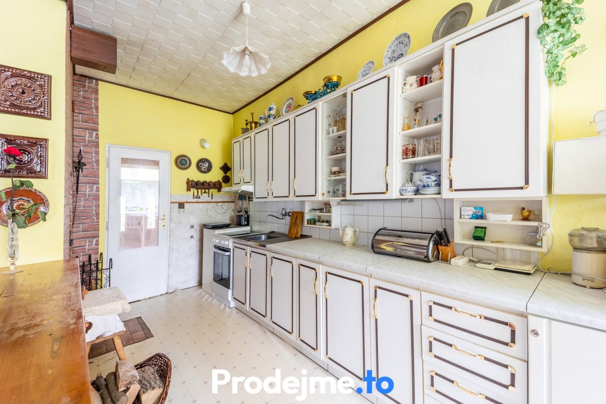 Photo 2 - House for sale · Family house · 214 m² · 3 rooms