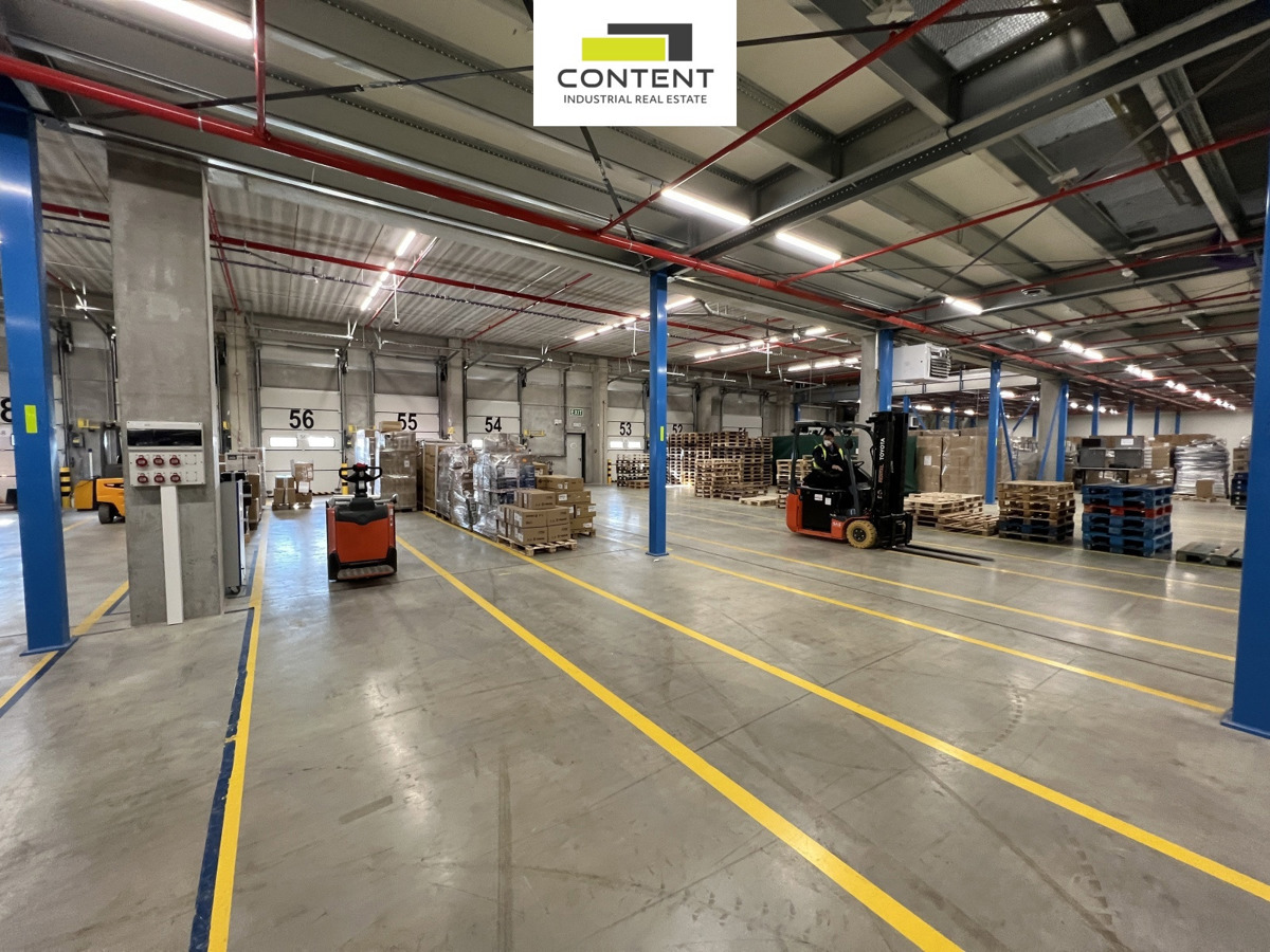 Photo 1 - Commercial property for rent · 3 800 m²