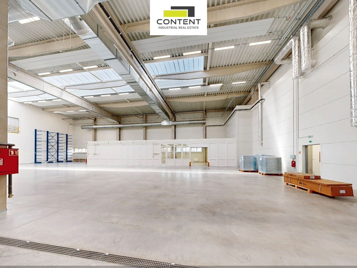 Photo 1 - Commercial property for rent · 4 500 m²