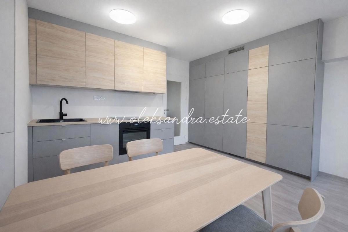 Photo 1 - Apartment for rent · 1+kk · 32 m²