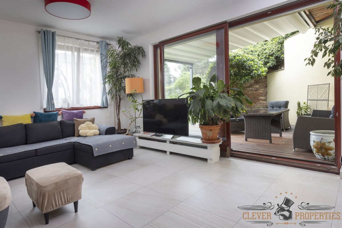 Фото 4 - Продажа дома · Семейный дом · 260 m² · 5 комнат