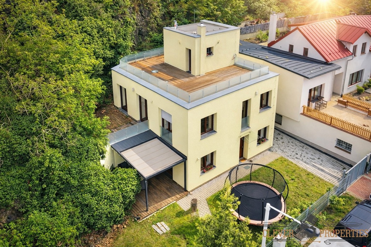 Фото 1 - Продажа дома · Семейный дом · 260 m² · 5 комнат