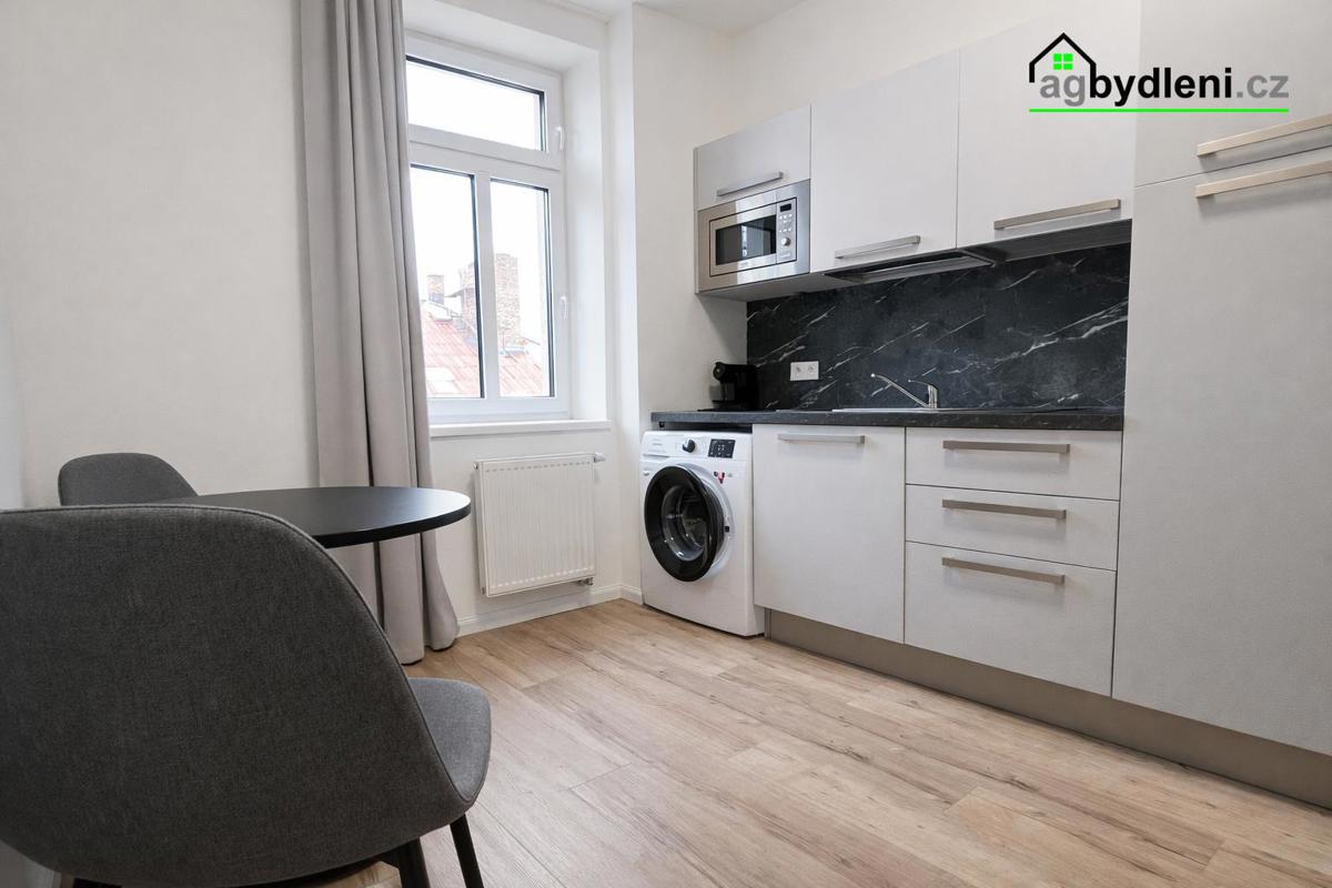 Fotografie 1 - Pronájem bytu · 2+kk · 34 m²