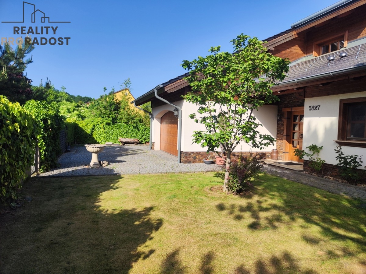 Photo 1 - House for sale · Villa · 660 m² · 5 rooms