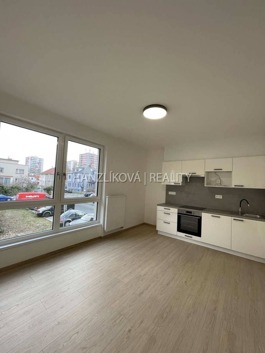 Фото 2 - Аренда квартиры · 1+kk · 24 m²