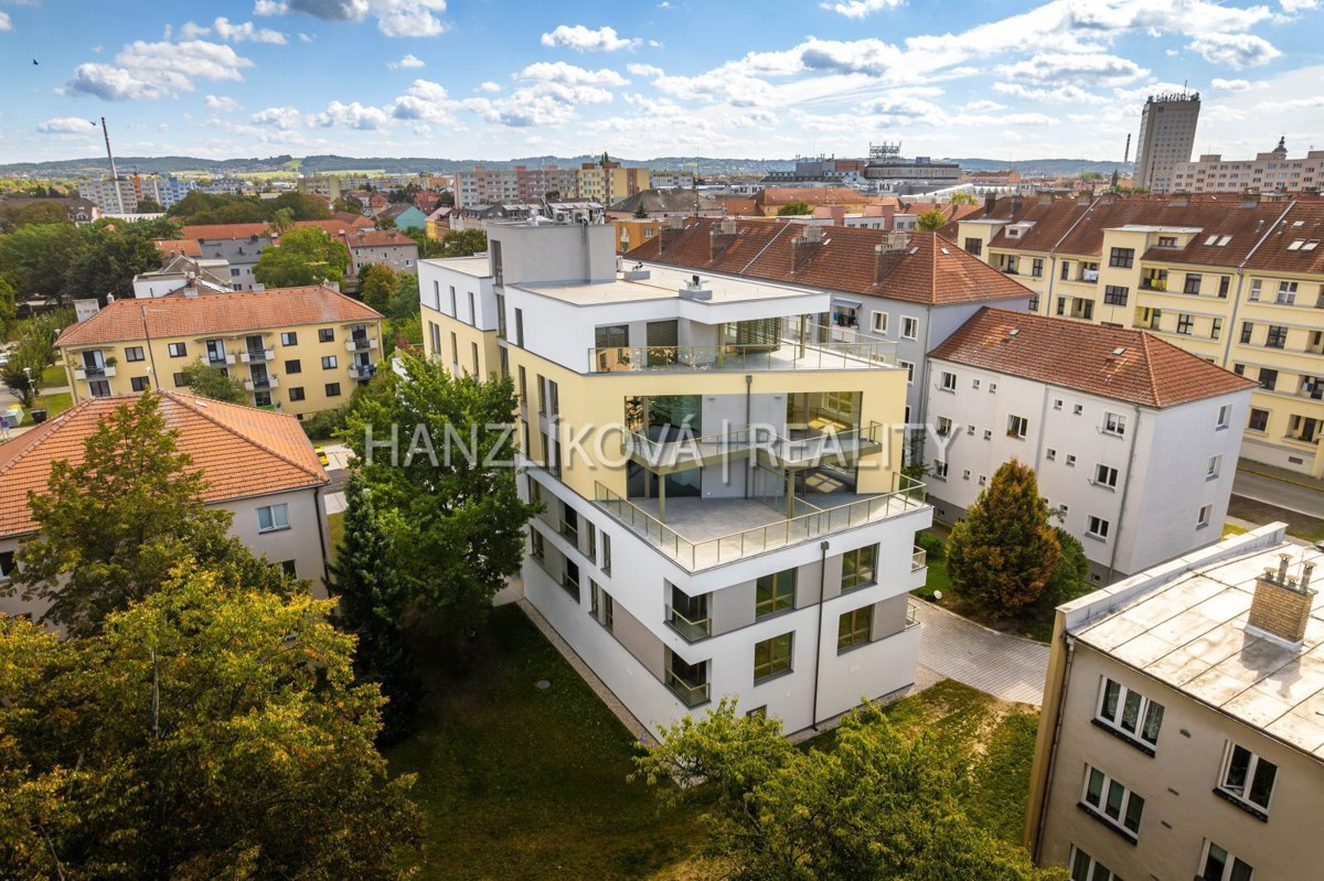 Фото 2 - Аренда квартиры · 2+kk · 40 m²