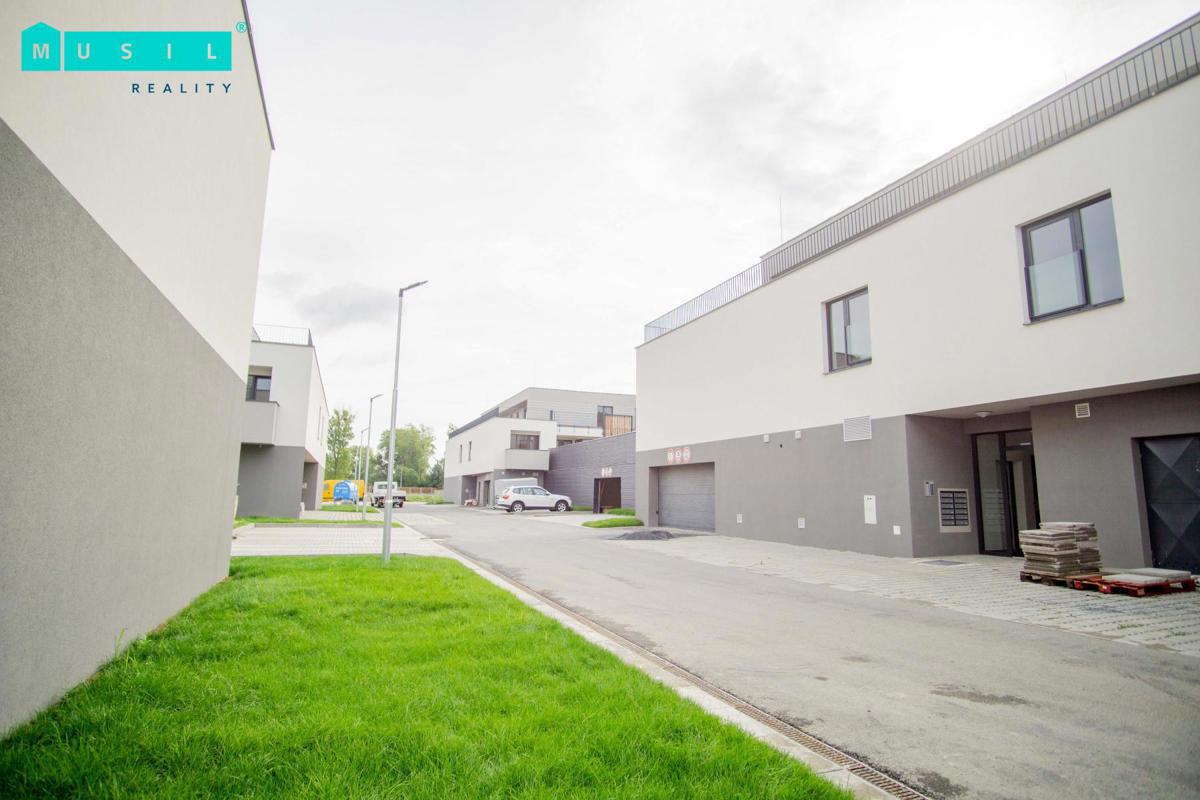 Photo 2 - Garage for rent · 12 m²