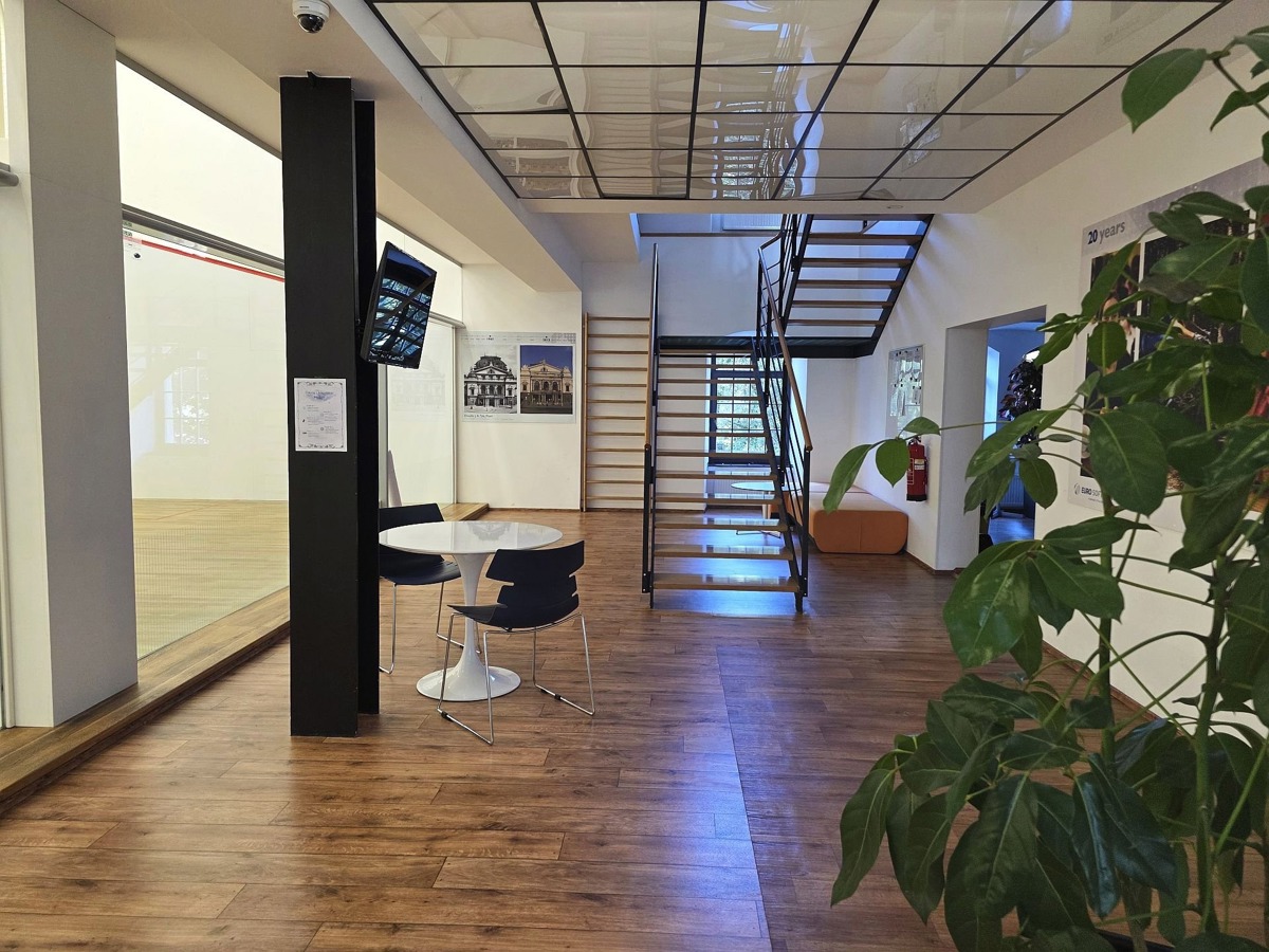 Photo 3 - Commercial property for rent · Office · 137 m²