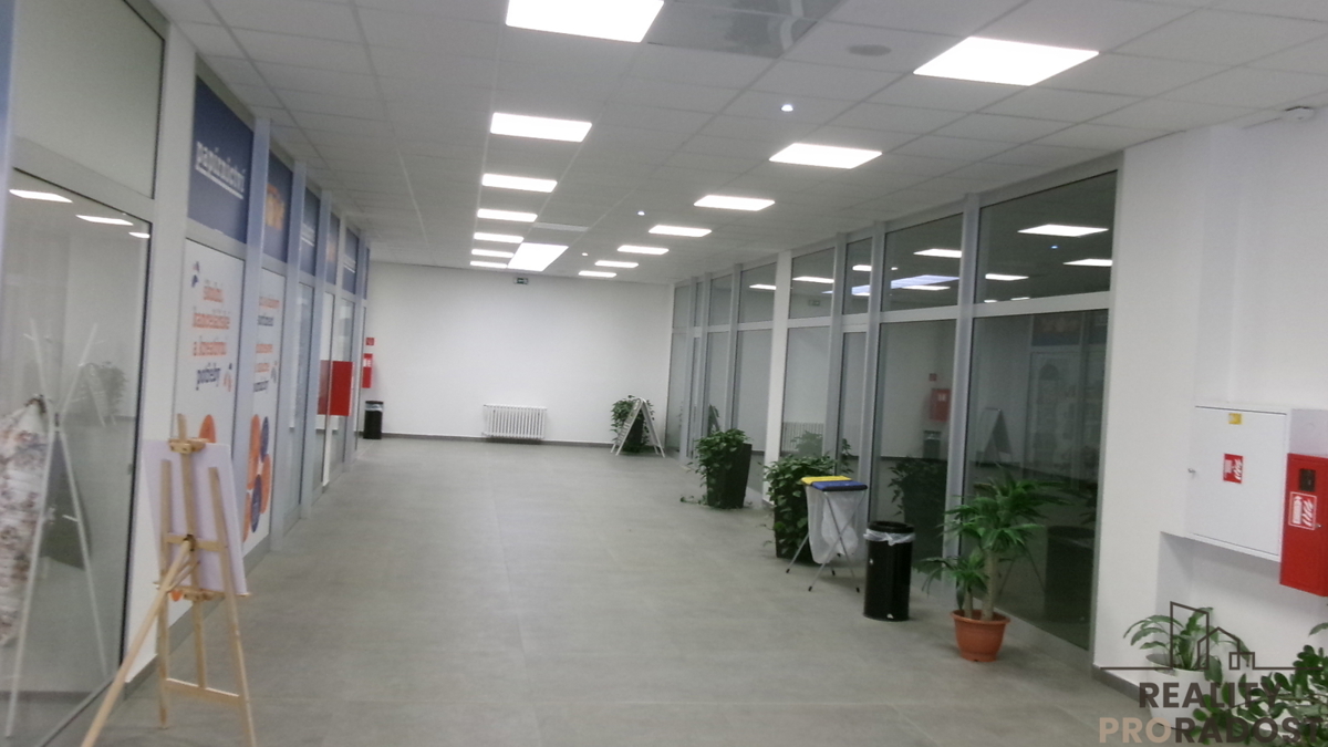 Фото 2 - Оренда комерційної нерухомості · Торгове приміщення · 150 m²