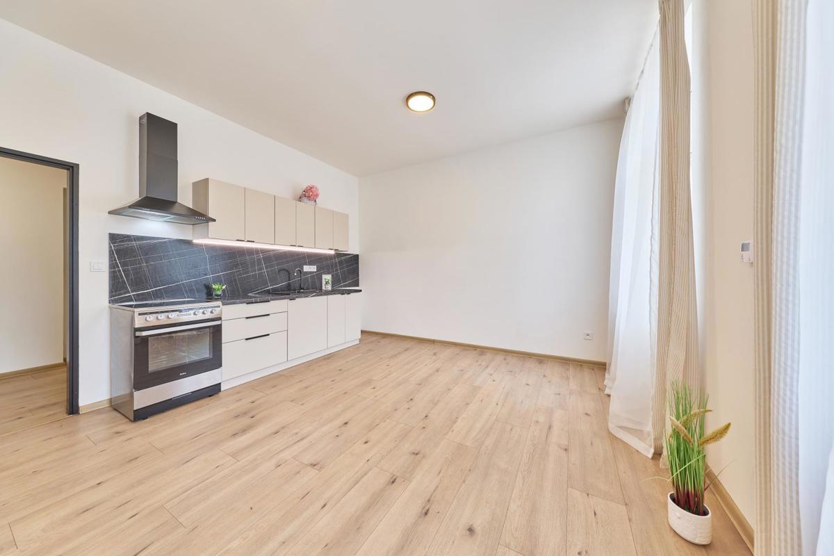 Photo 1 - Apartment for sale · 2+kk · 45 m²