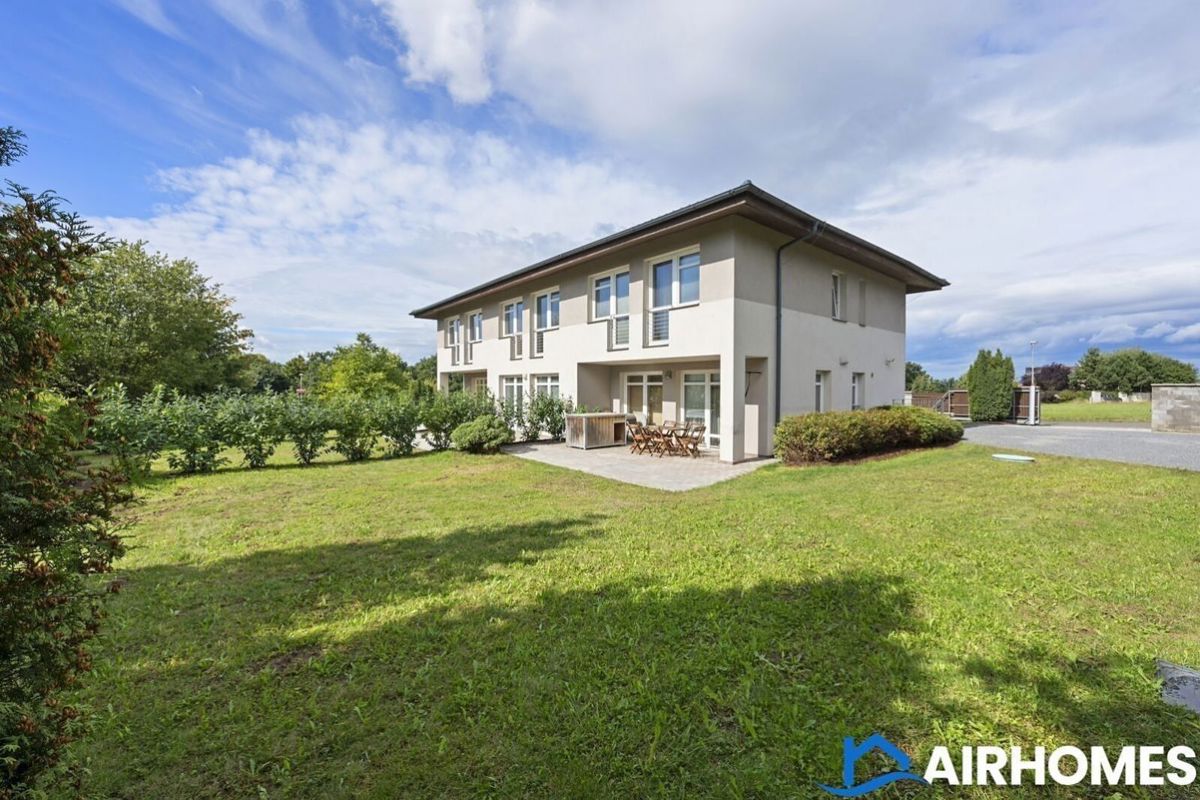 Photo 1 - House for sale · Family house · 372 m² · 5 rooms