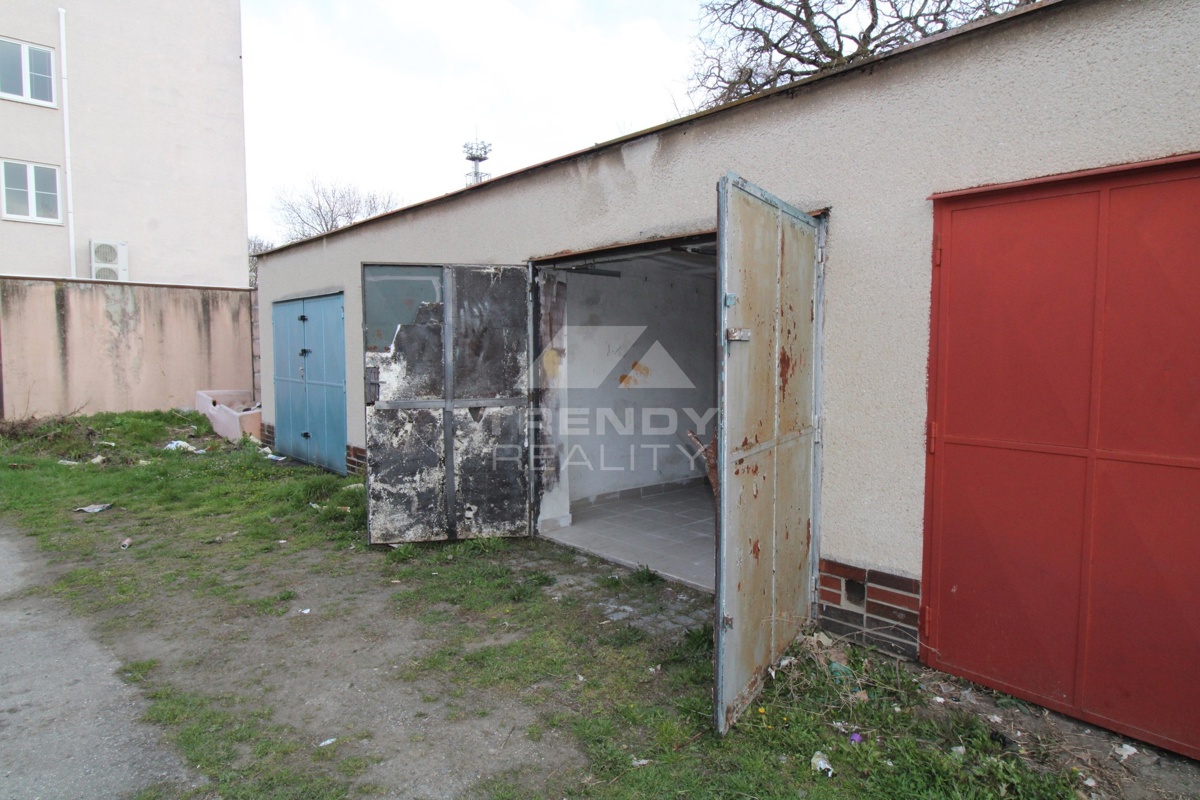 Photo 2 - Garage for rent · 15 m²