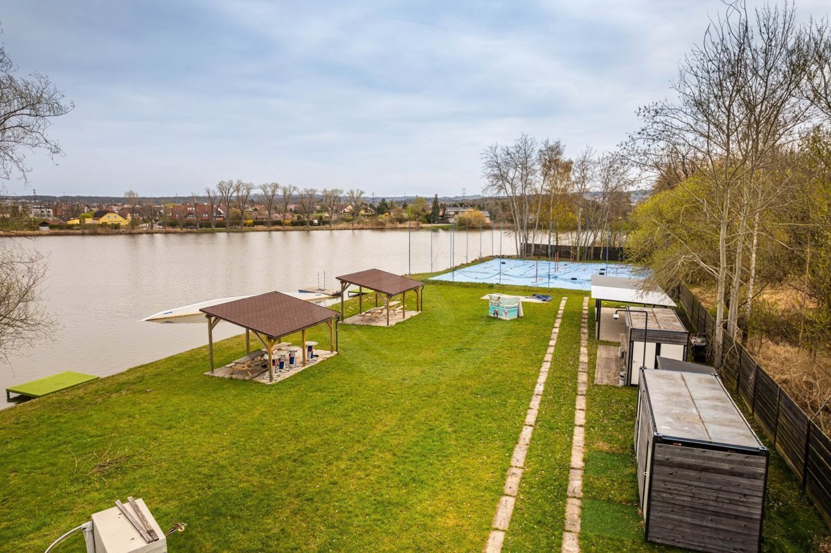 Fotografie 1 - Pronájem komerční nemovitosti · 3 000 m²