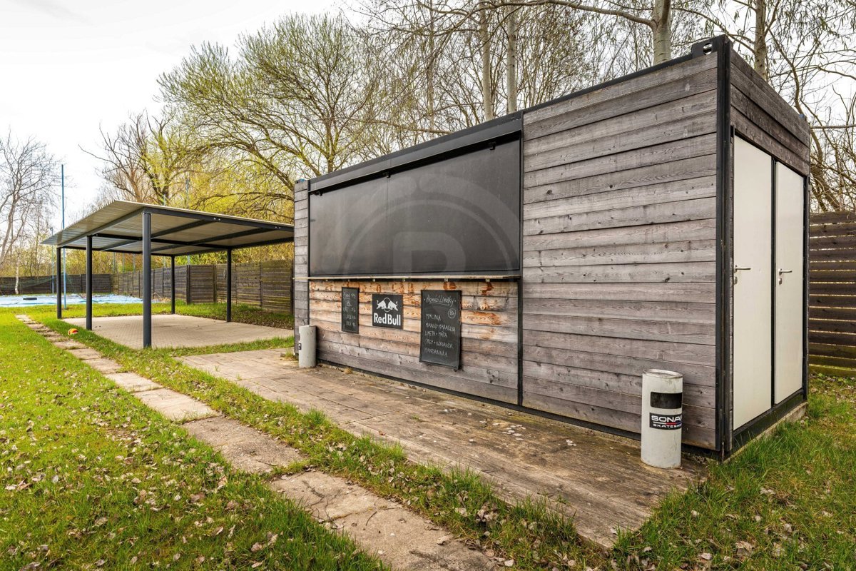 Fotografie 2 - Pronájem komerční nemovitosti · 3 000 m²