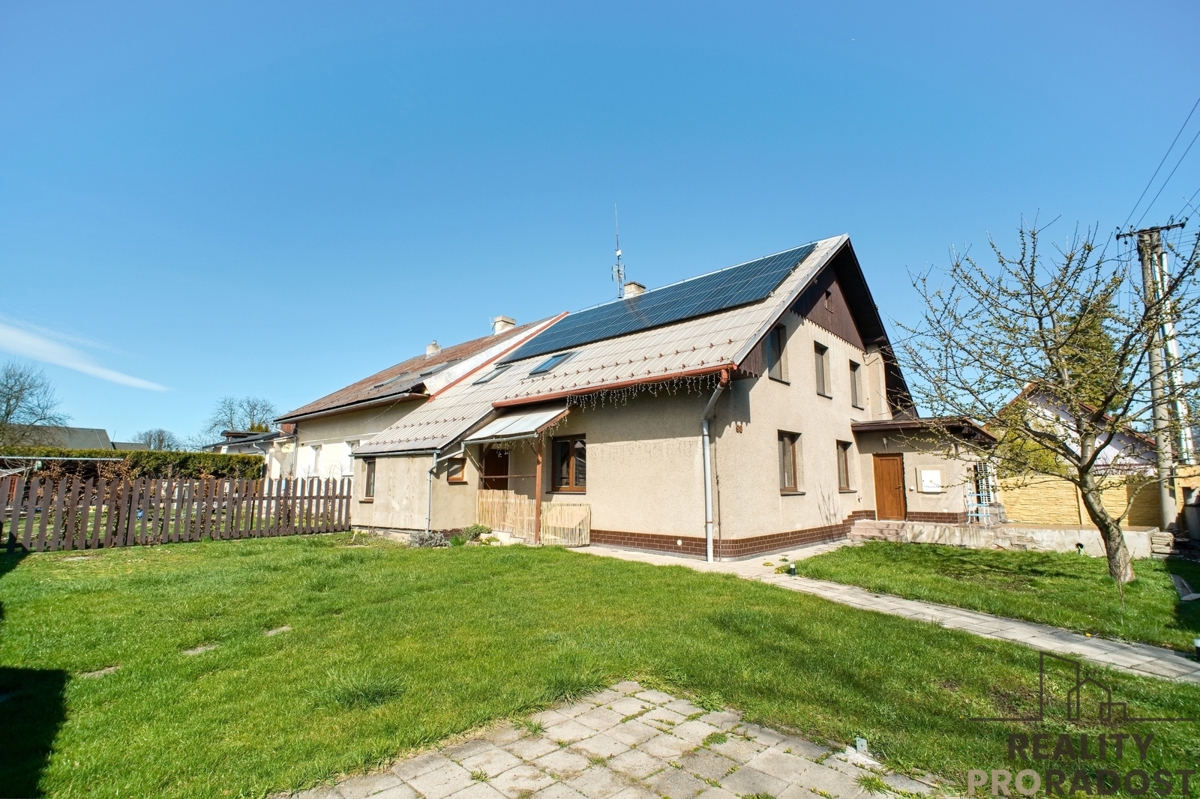 Фото 1 - Продаж будинку · Сімейний будинок · 280 m² · 5 кімнат