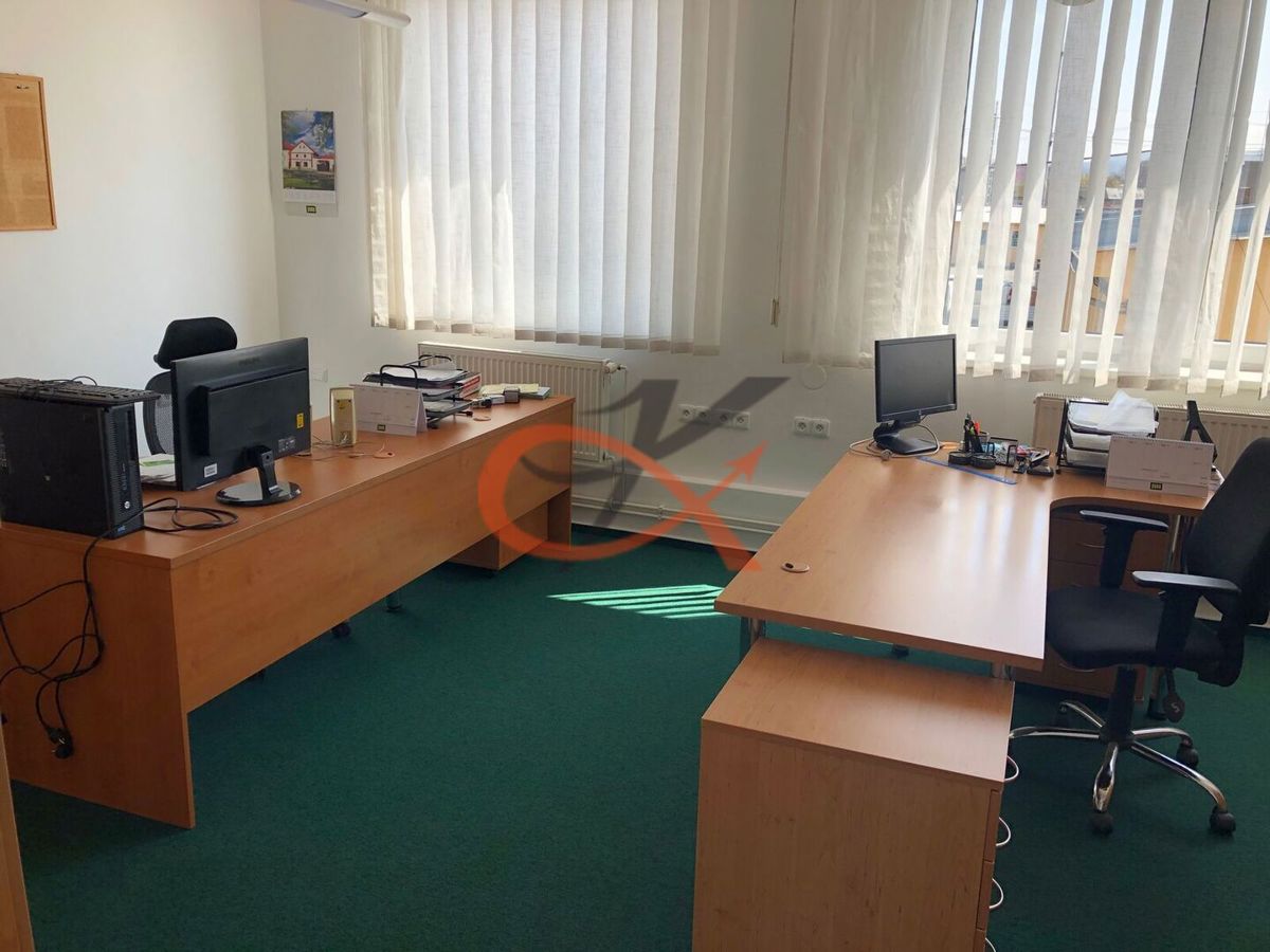 Photo 1 - Commercial property for rent · Office · 68 m²