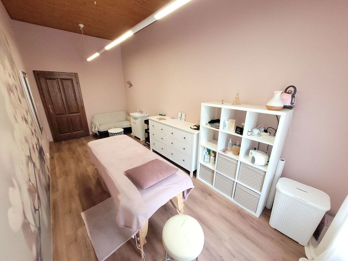Photo 2 - Commercial property for rent · Office · 22 m²