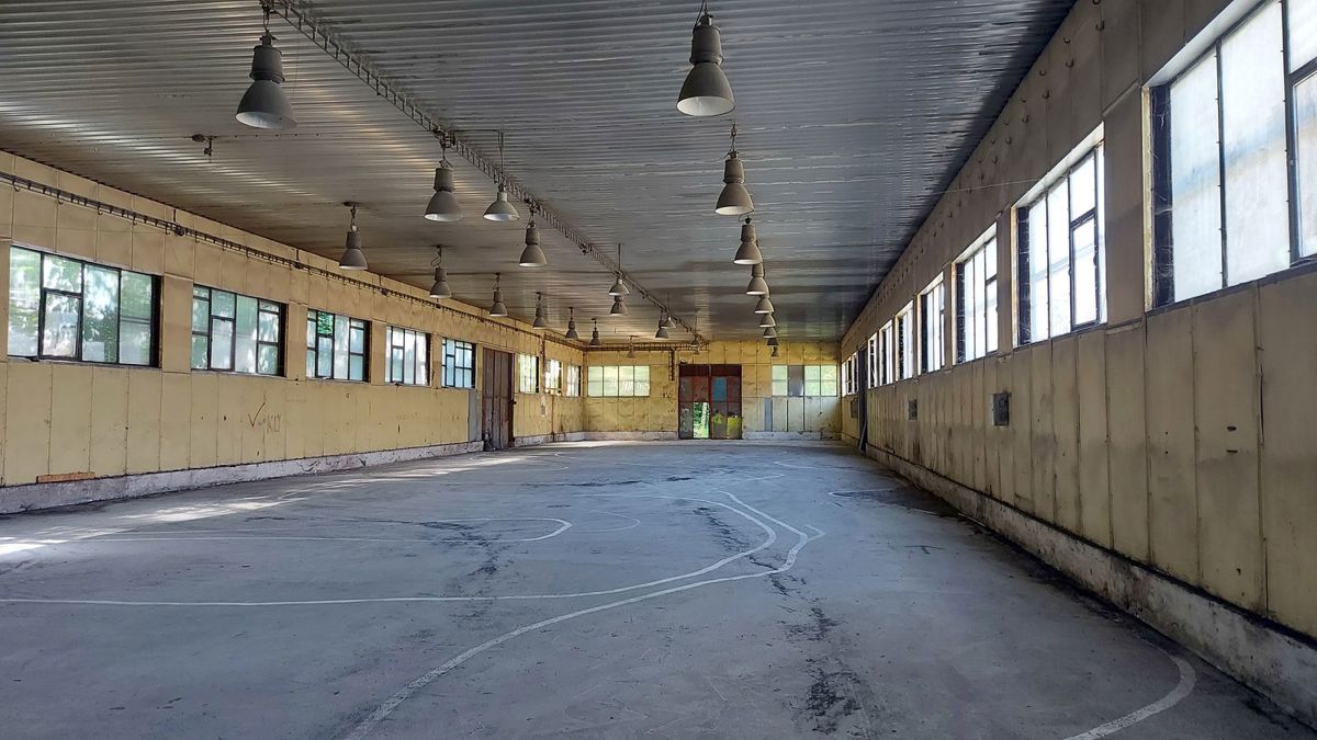 Photo 1 - Commercial property for rent · 912 m²