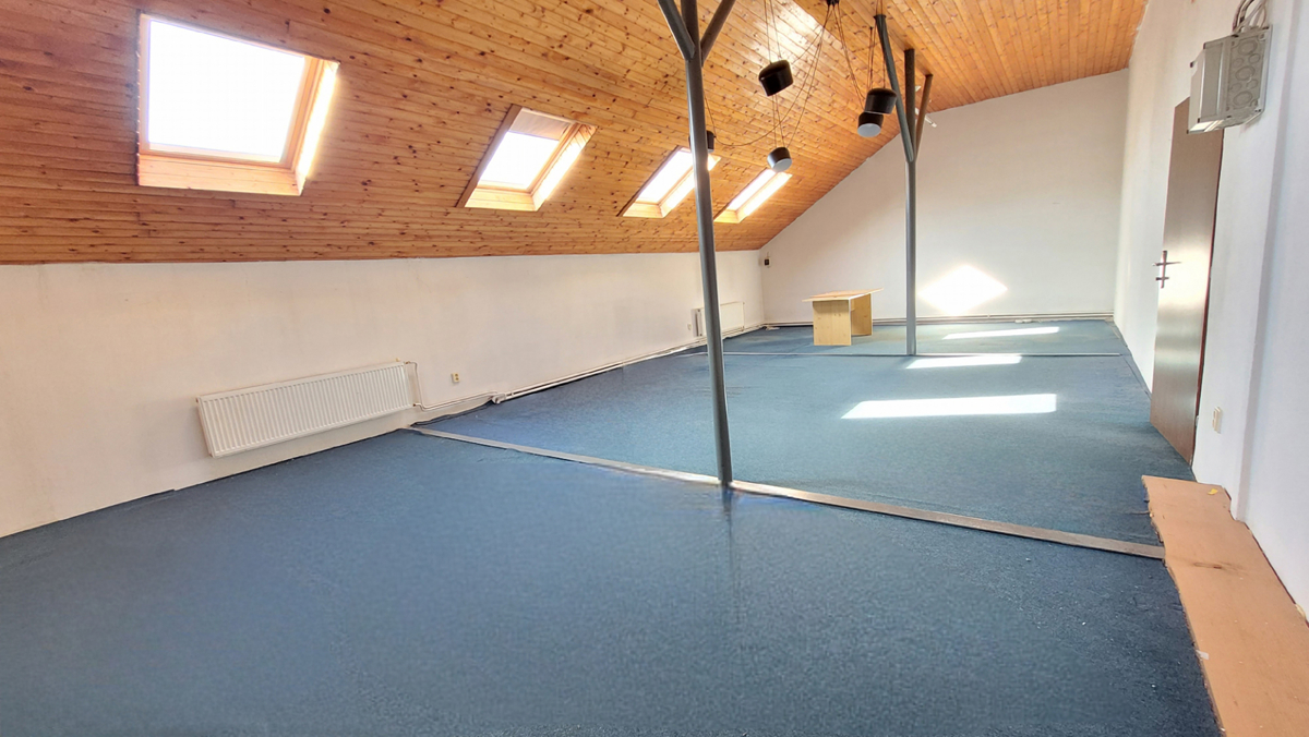 Photo 1 - Commercial property for rent · 140 m²