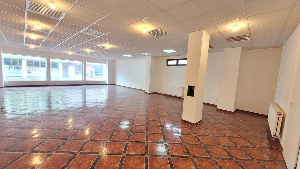 Photo 2 - Commercial property for rent · 146 m²