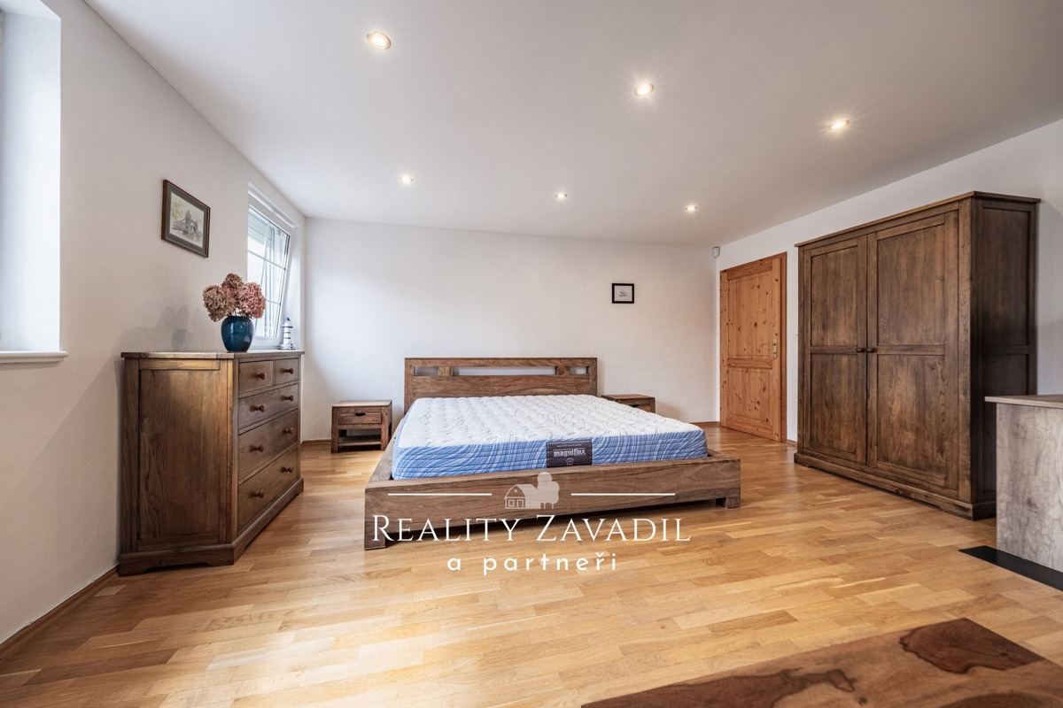 Photo 4 - House for rent · Family house · 271 m² · 6 rooms